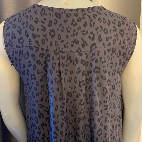 H&M animal print tunic top in EUC. Size 8 womens - Picture 5 of 9